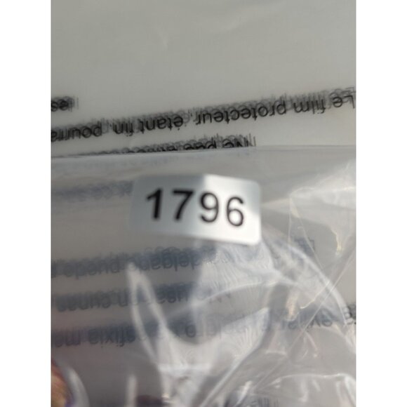 Chicos Top Women Size 1 Studded T-Shirt Cinched Waist Top Ket Hole - Picture 5 of 5